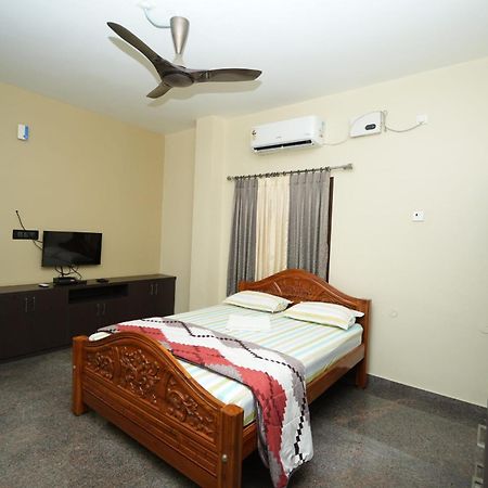 Goutham Residency Hotell Kadalur Exteriör bild